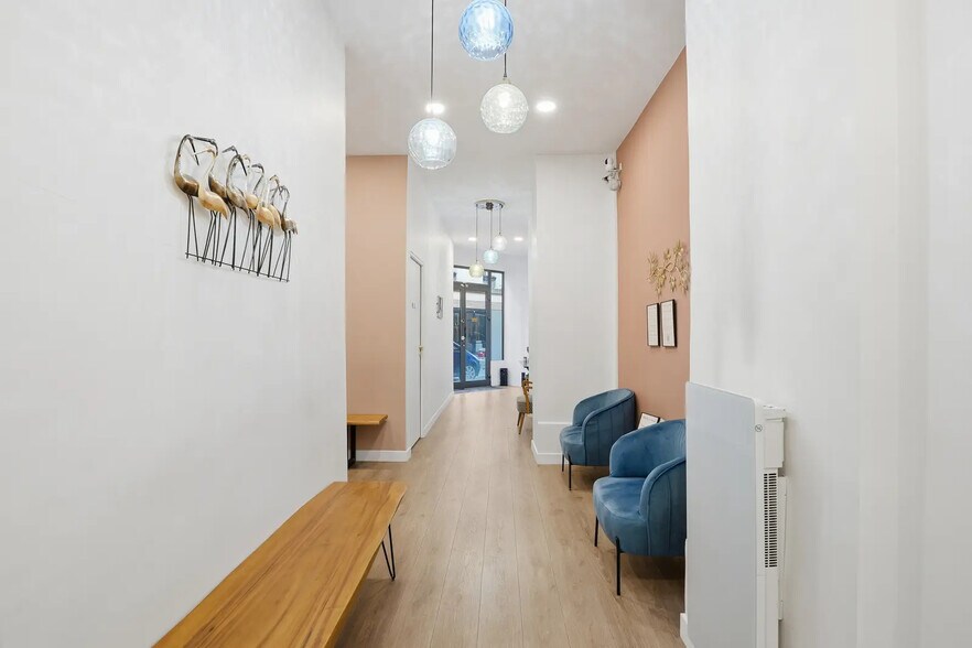 Office in Paris for sale - Interior Photo - Image 3 of 5