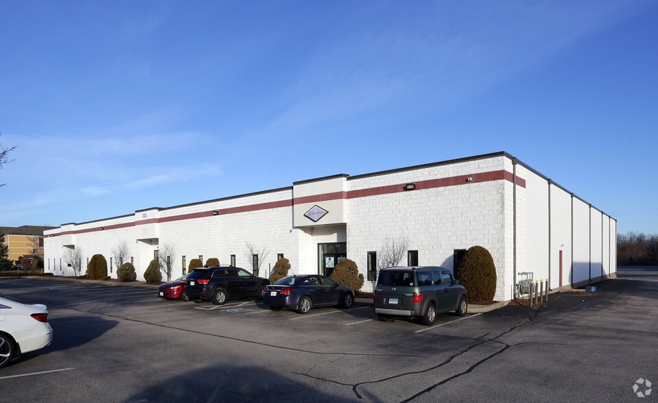 222 Metro Center Blvd, Warwick, RI for lease - Building Photo - Image 2 of 13