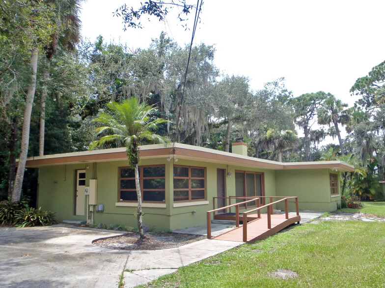 1313 W Midway Rd, Fort Pierce, FL for sale - Primary Photo - Image 1 of 1