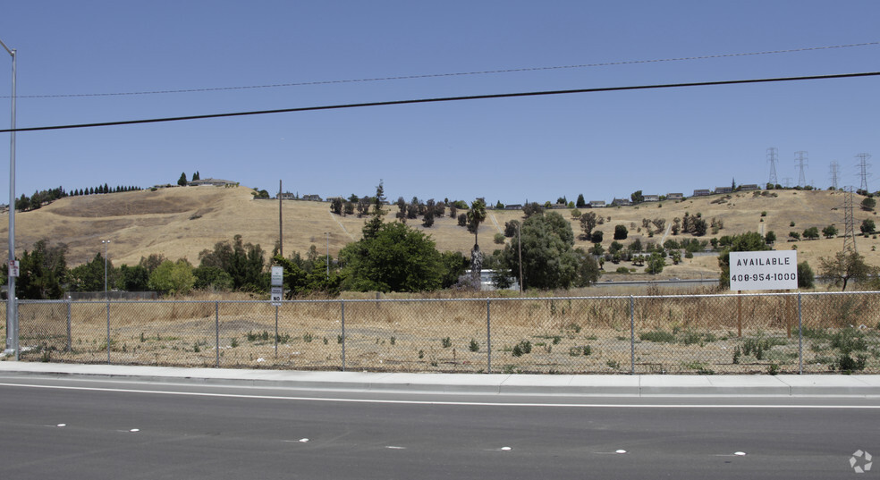 43510 Osgood Rd, Fremont, CA for sale - Primary Photo - Image 1 of 1