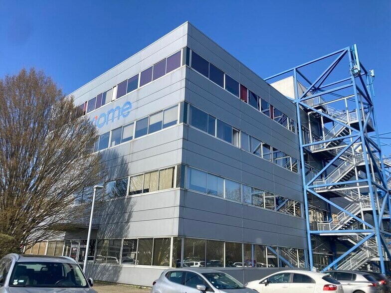 Office in Chambéry for sale - Building Photo - Image 1 of 3