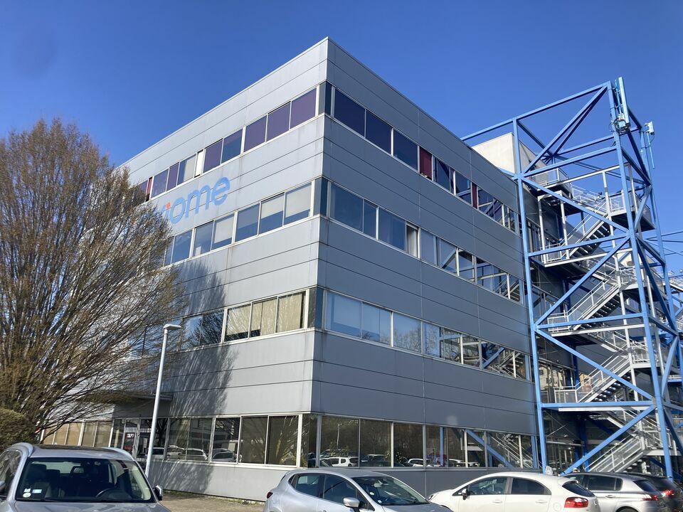 Office in Chambéry for sale Building Photo- Image 1 of 4