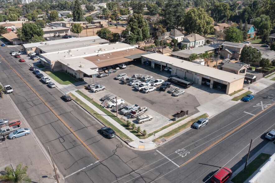 421-425 N E St, Madera, CA for sale - Building Photo - Image 3 of 19