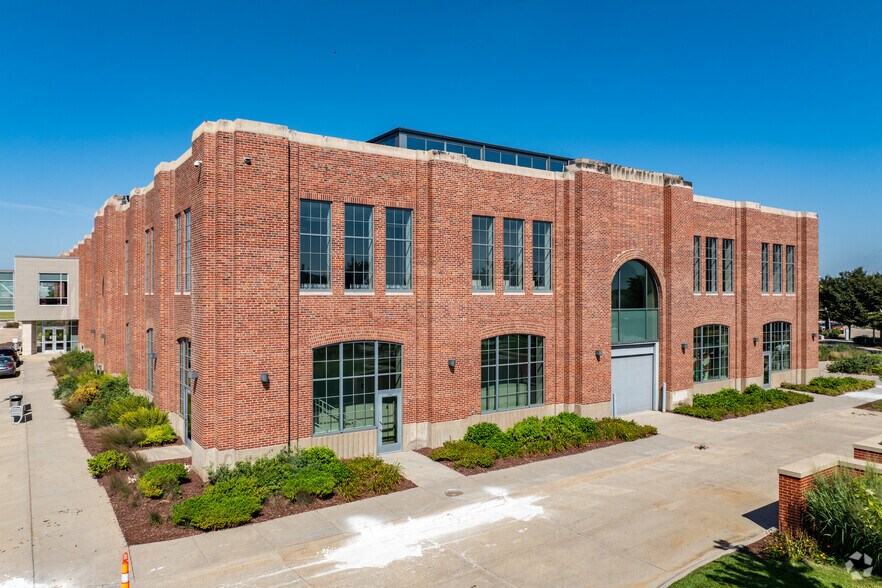 2021 Transformation Dr, Lincoln, NE for lease - Building Photo - Image 2 of 49