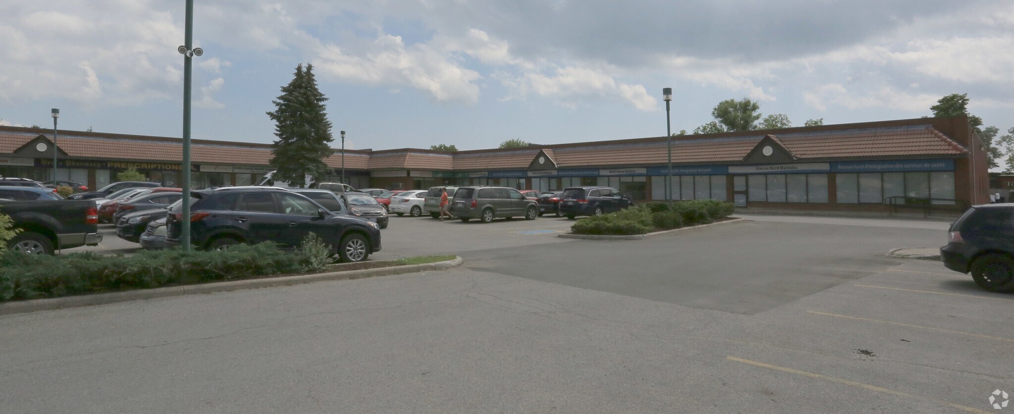 210 Memorial Ave, Orillia, ON for sale Primary Photo- Image 1 of 1