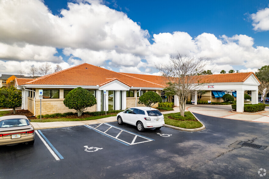 250 N Alafaya Trl, Orlando, FL for lease - Building Photo - Image 1 of 4