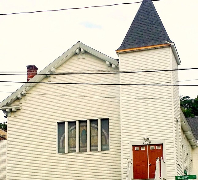 1550 Broadway, Rensselaer, NY for sale - Primary Photo - Image 1 of 1