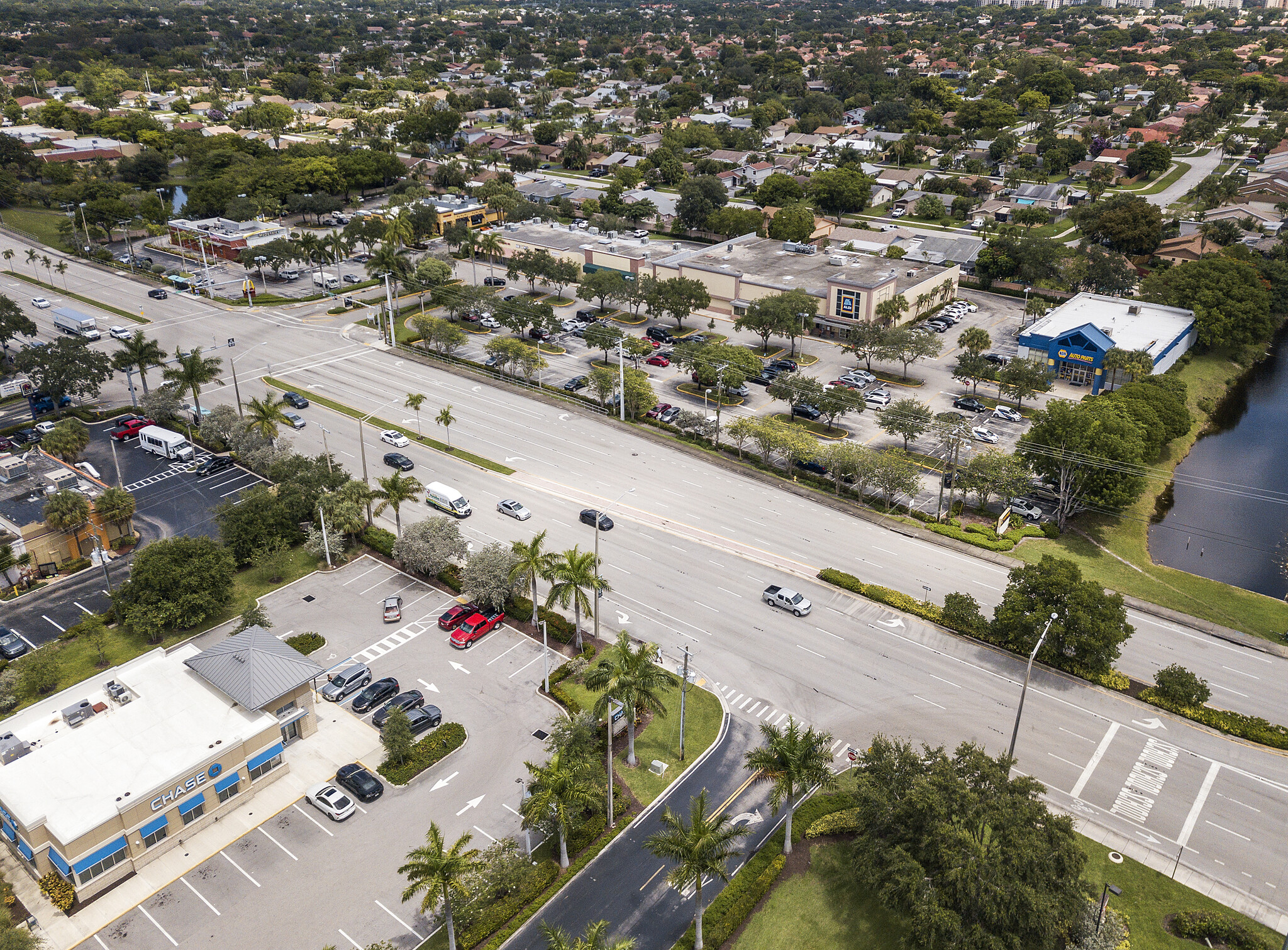 3825-3869 W Hillsboro Blvd, Deerfield Beach, FL for lease Building Photo- Image 1 of 21
