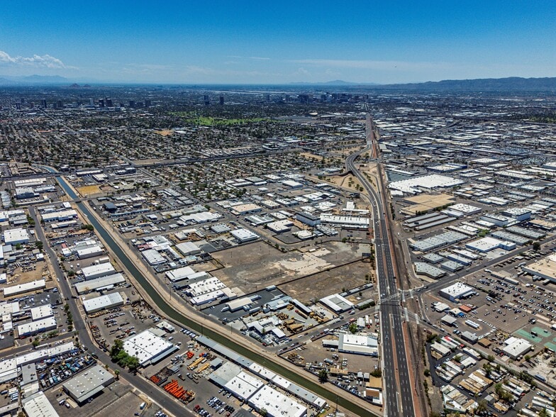2956 W Osborn Rd, Phoenix, AZ for sale - Building Photo - Image 3 of 6
