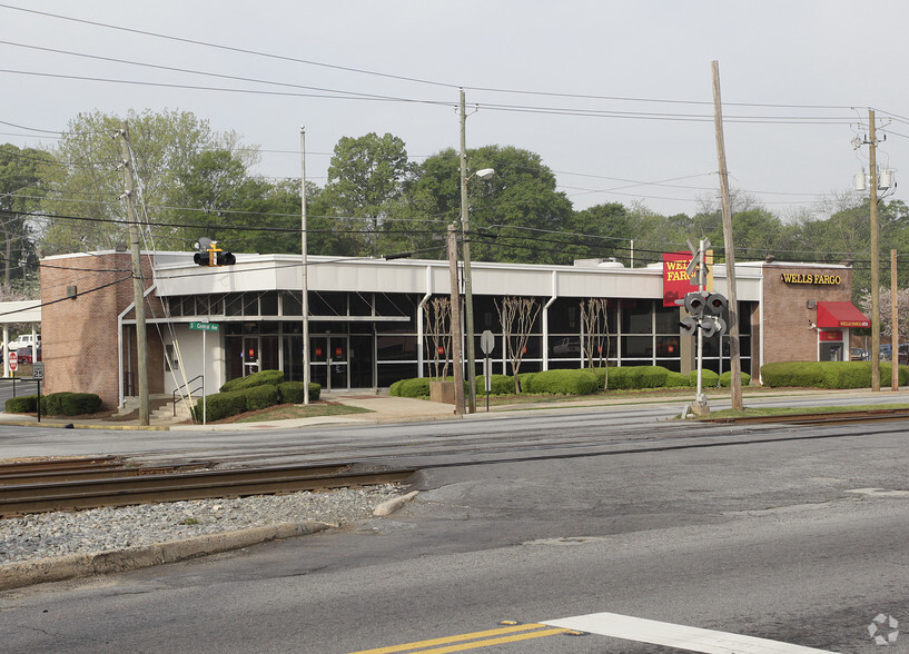 590 S Central Ave, Hapeville, GA for lease - Building Photo - Image 1 of 9