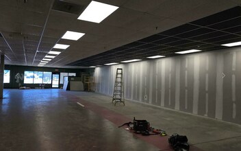 94-96 Daniel Webster Hwy, Belmont, NH for lease Interior Photo- Image 2 of 7