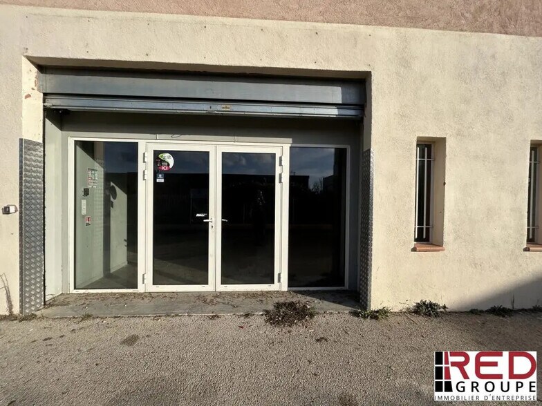 Industrial in Venelles for lease - Building Photo - Image 1 of 3