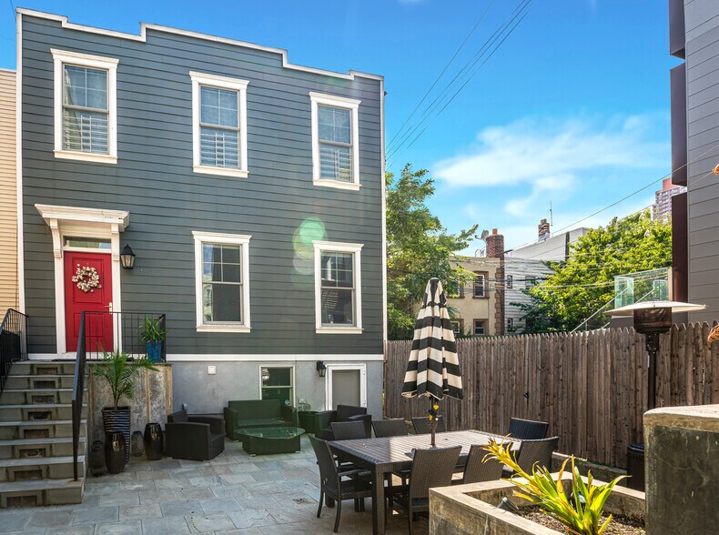 1022 47th Ave, Long Island City, NY for sale - Building Photo - Image 3 of 8