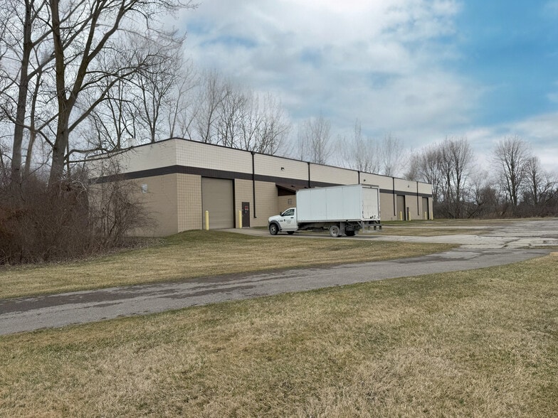 54145 Bates Rd, Chesterfield, MI for sale - Building Photo - Image 2 of 7