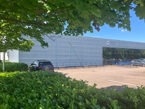 19-21 Tanners Dr, Milton Keynes for lease Building Photo- Image 1 of 4