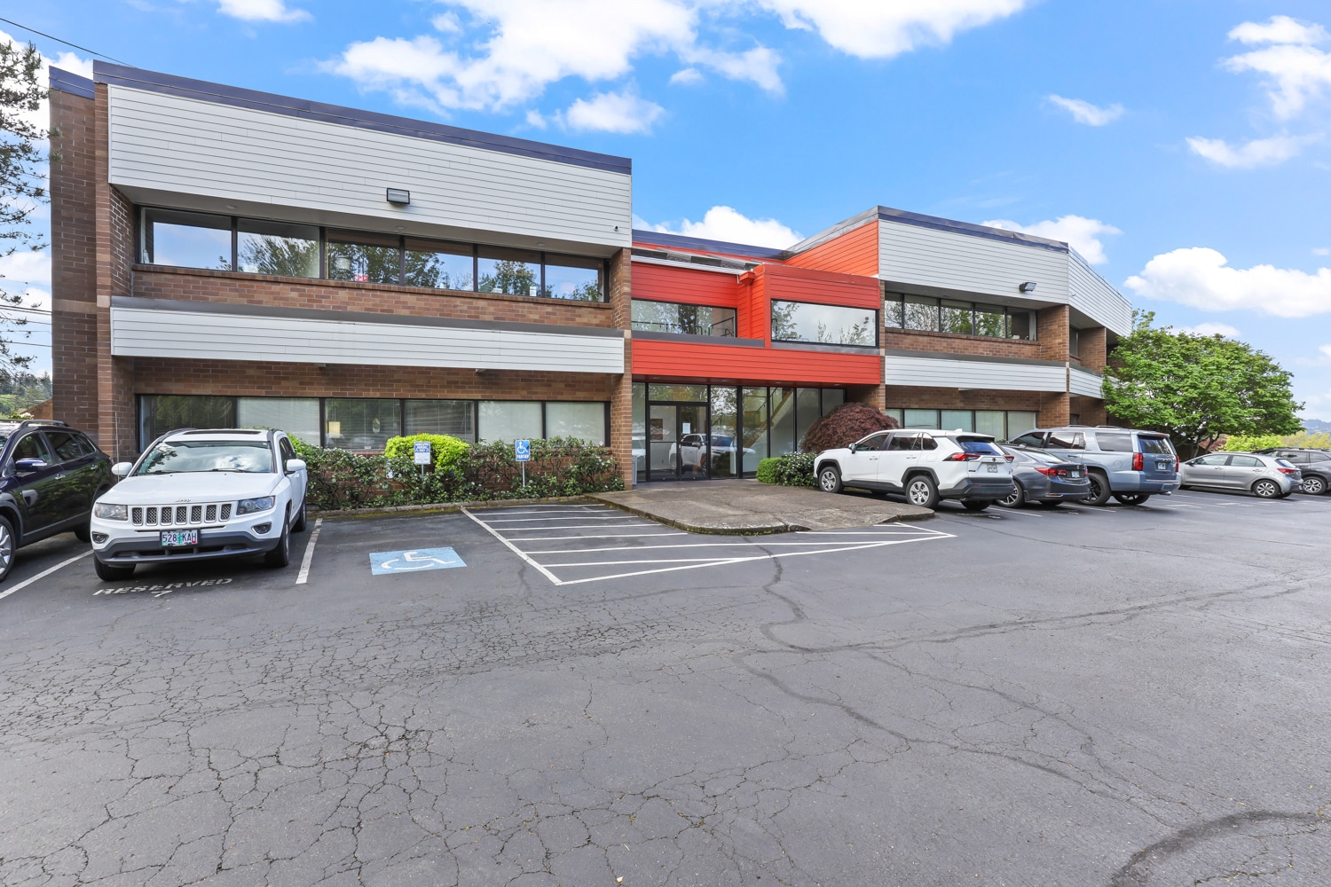11501 SW Pacific Hwy, Tigard, OR for lease Building Photo- Image 1 of 15