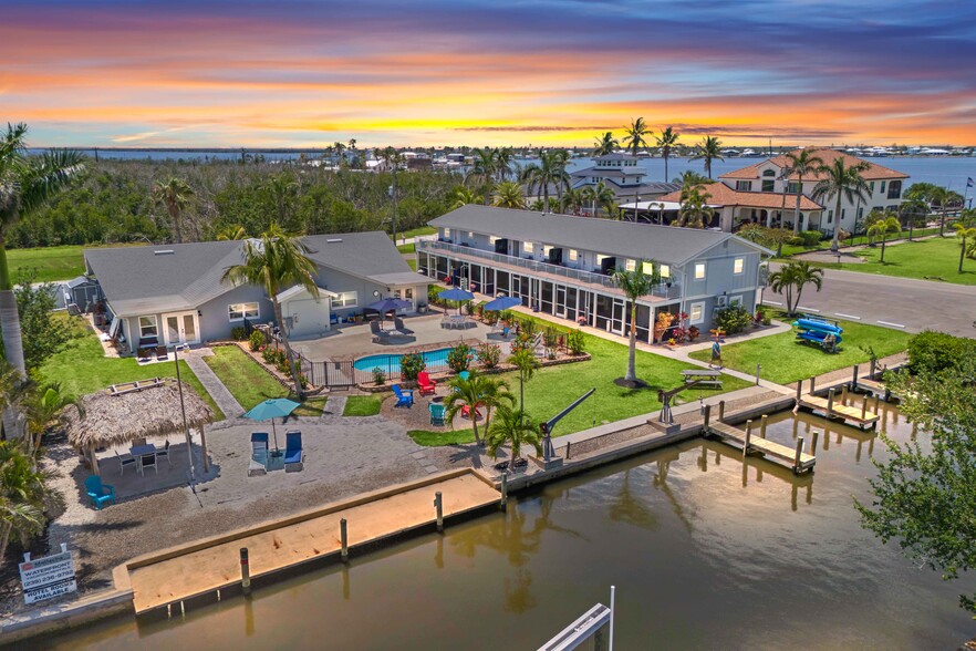 Matlacha on Shoreview portfolio of 2 properties for sale on LoopNet.com - Building Photo - Image 1 of 98