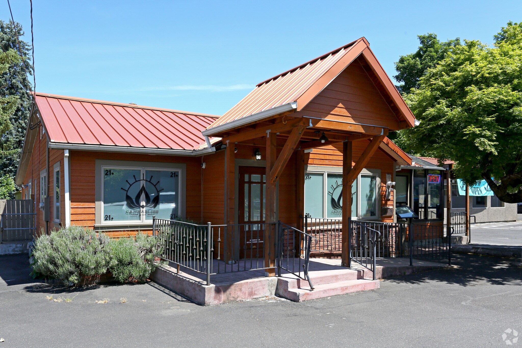 8701 SE Powell Blvd, Portland, OR for sale Primary Photo- Image 1 of 1