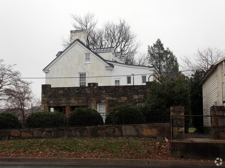 50 Culpeper St, Warrenton, VA for sale - Building Photo - Image 2 of 18