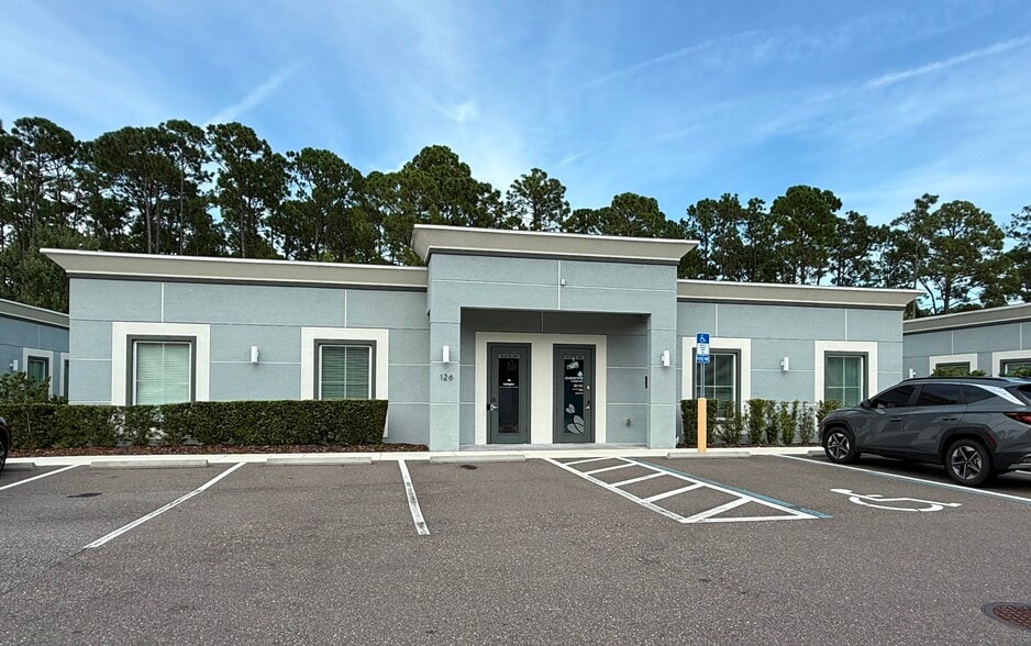 126 Integra Breeze Ln, Daytona Beach, FL for lease - Building Photo - Image 1 of 8