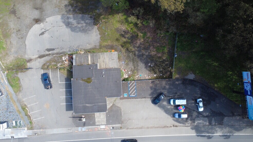 2431 Broadway, Eureka, CA for lease - Building Photo - Image 2 of 7