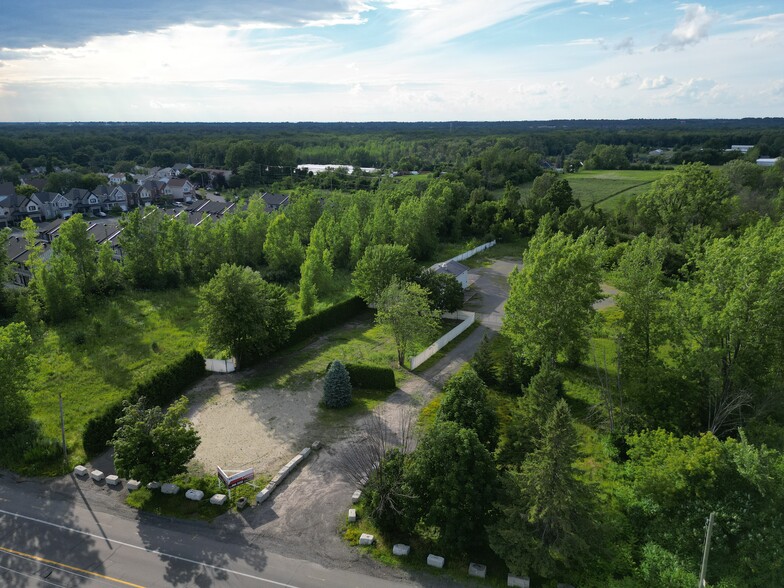 Boul Sainte-Rose, Laval, QC for sale - Aerial - Image 2 of 2