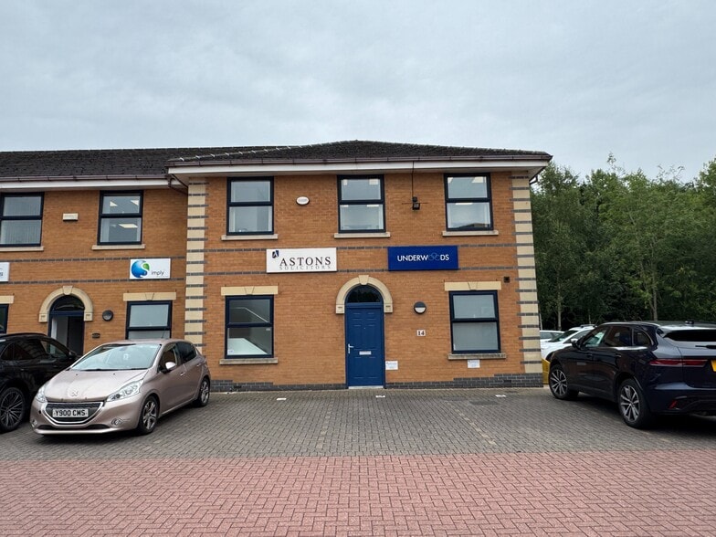 Loake Close, Northampton for sale - Primary Photo - Image 1 of 1