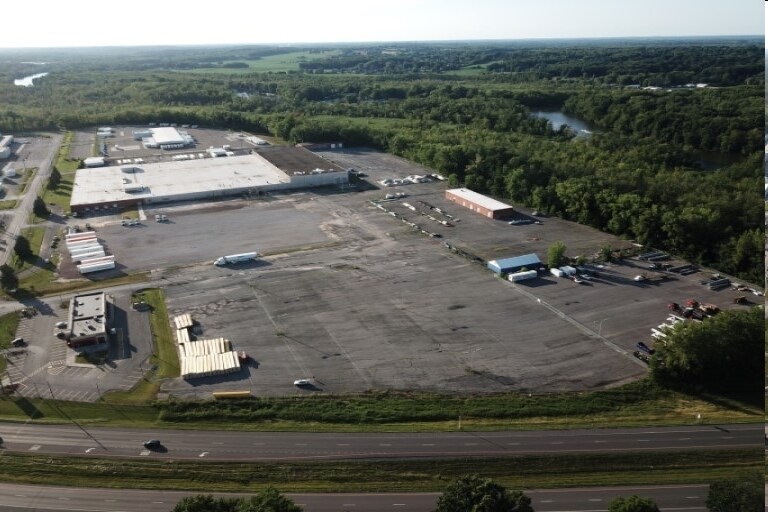 241 Farrell Rd, Syracuse, NY 13209