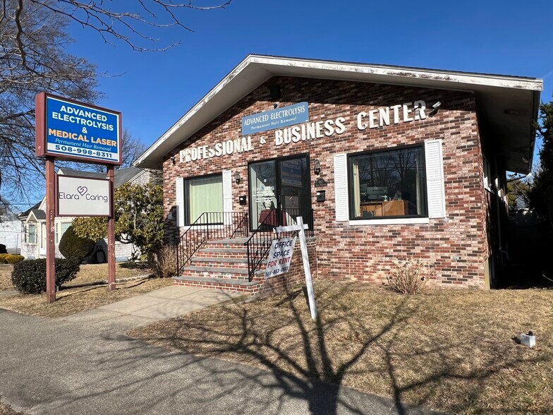 862 Ashley Blvd, New Bedford, MA for lease - Building Photo - Image 2 of 3