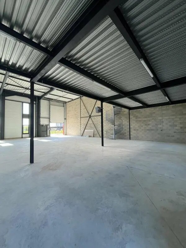 Flex in Serris for lease Interior Photo- Image 1 of 5