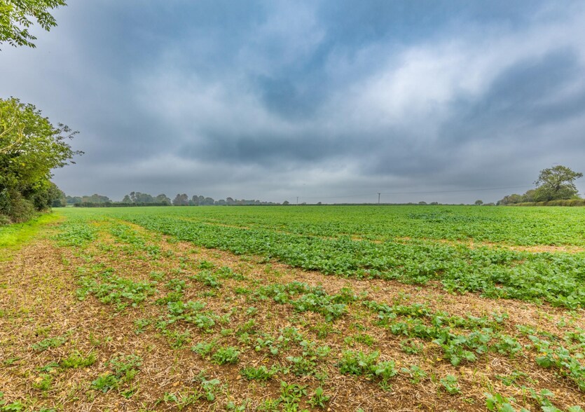 W Haterop Rd, Fairford, GL7 4LQ