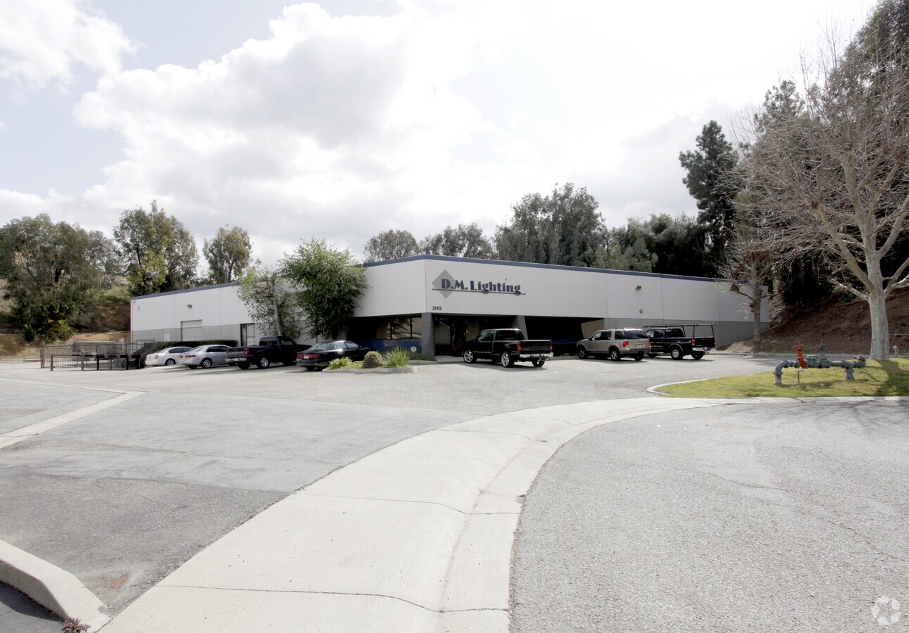 3192 Factory Dr, Pomona, CA 91768