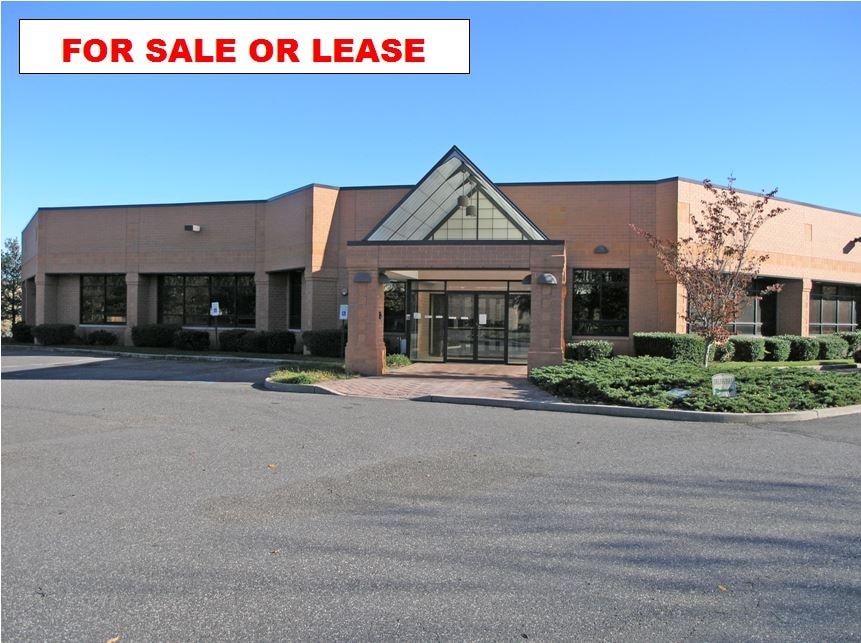 165 Oser Ave, Hauppauge, NY 11788