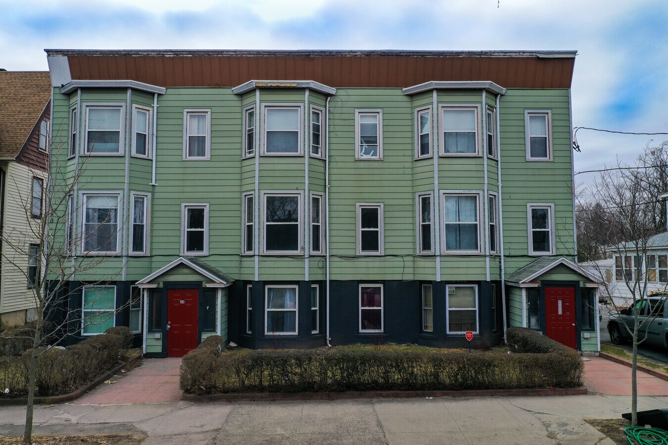 32 Clinton Ave, New Haven, CT 06513