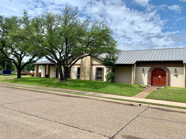 1207 Hampshire Ln, Richardson, TX for sale Building Photo- Image 1 of 1