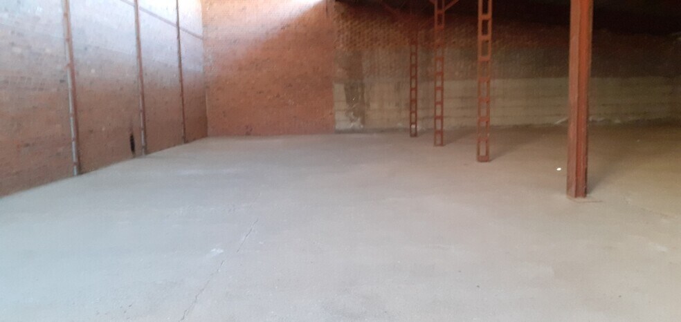 Industrial in Aitona, Lérida for sale - Interior Photo - Image 3 of 14