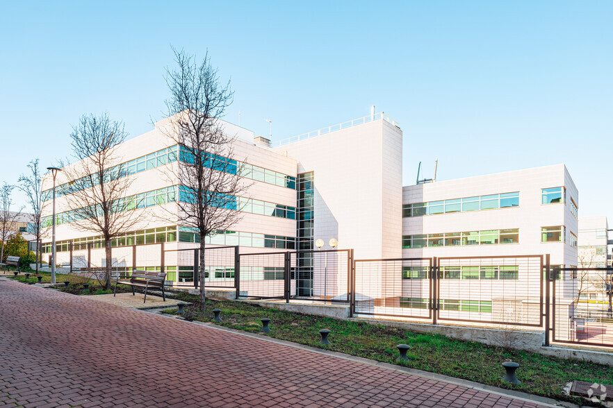 Spaces Alcobendas, Avenida Bruselas, 7, Alcobendas, Madrid for lease - Building Photo - Image 2 of 2