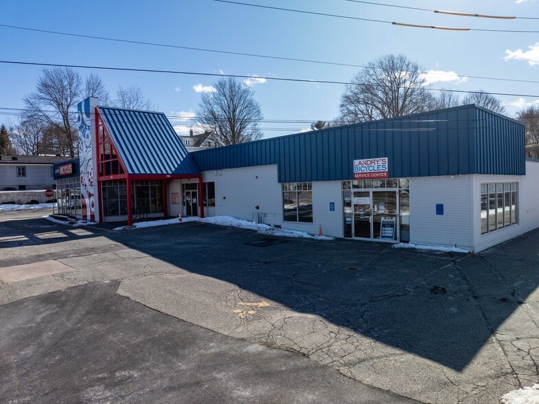 790-800 Worcester St, Natick, MA for lease - Building Photo - Image 2 of 4