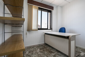 Office in Parla, MAD for lease Interior Photo- Image 1 of 7