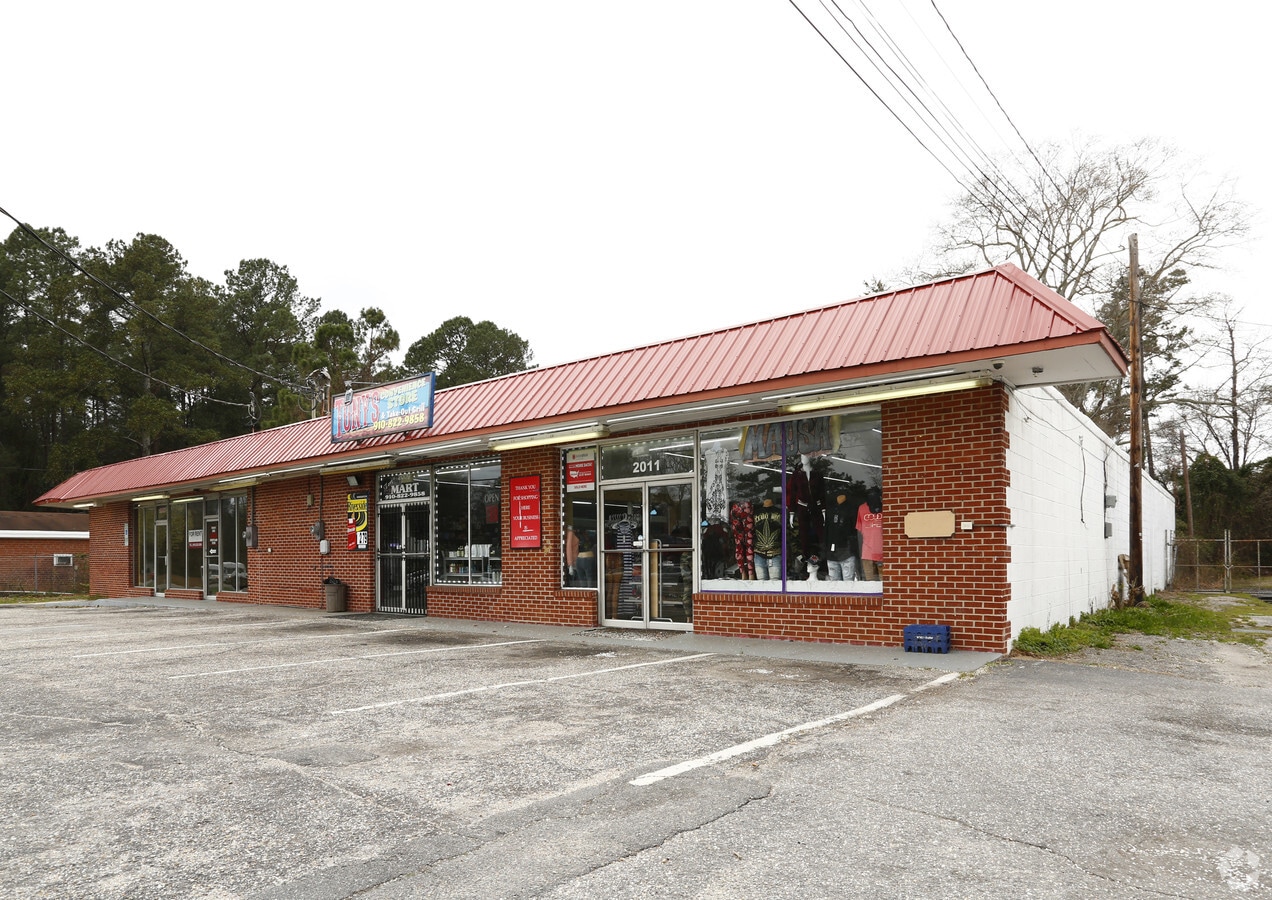 20072011 Ramsey St, Fayetteville, NC 28301