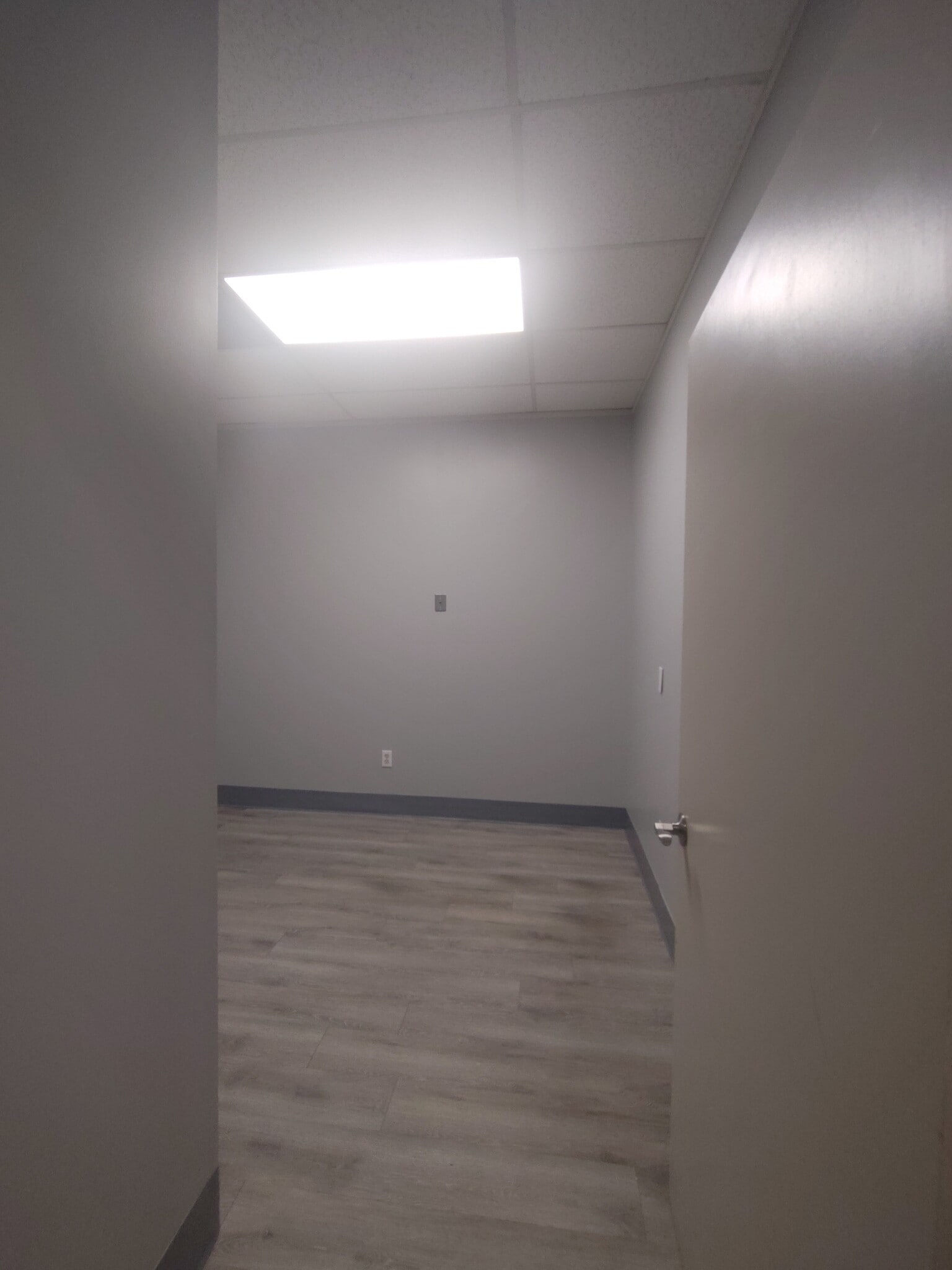 3455 N Desert Dr, East Point, GA for lease Interior Photo- Image 1 of 3