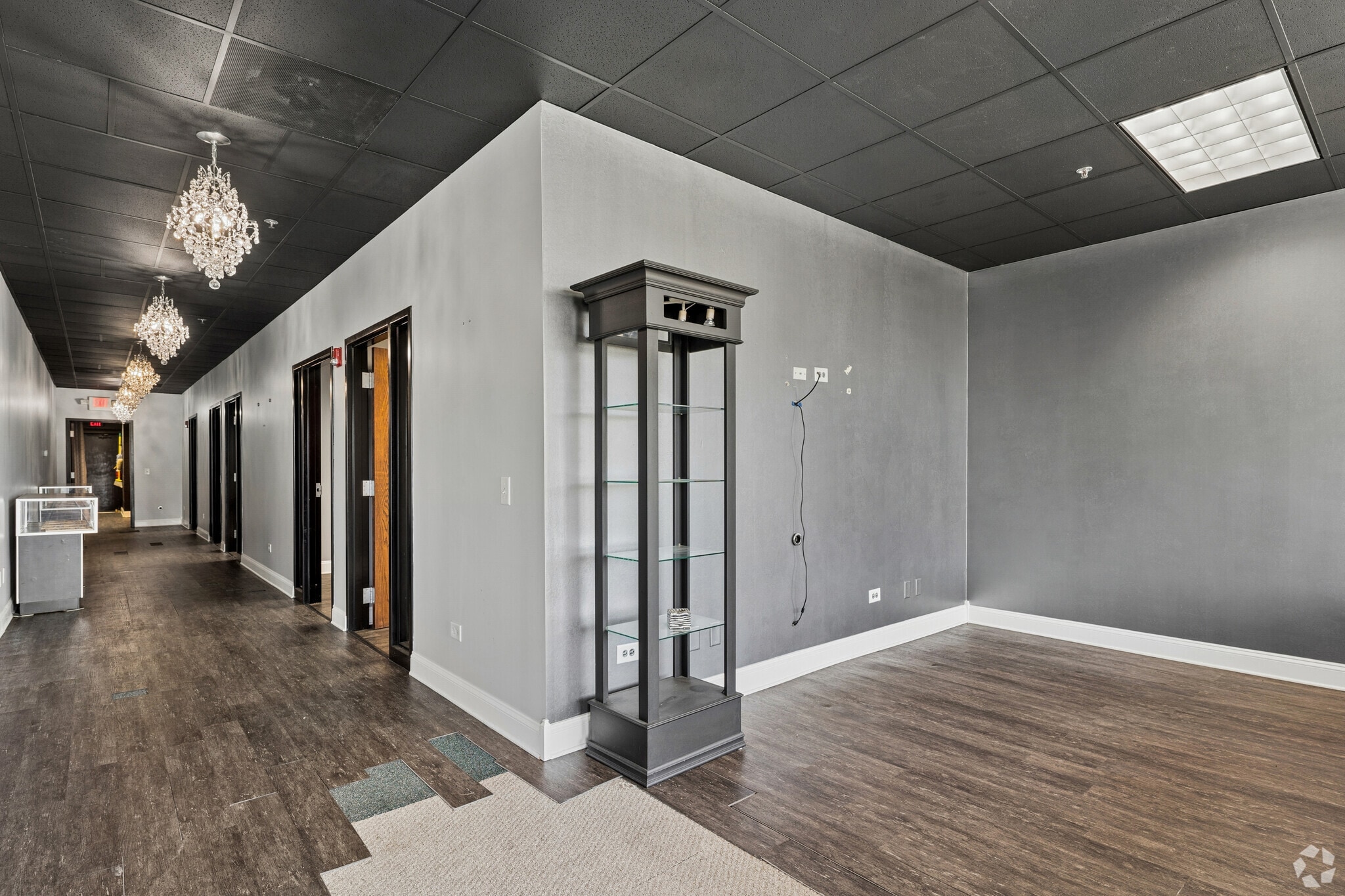 401-499 Lake Cook Rd, Deerfield, IL for lease Interior Photo- Image 1 of 1