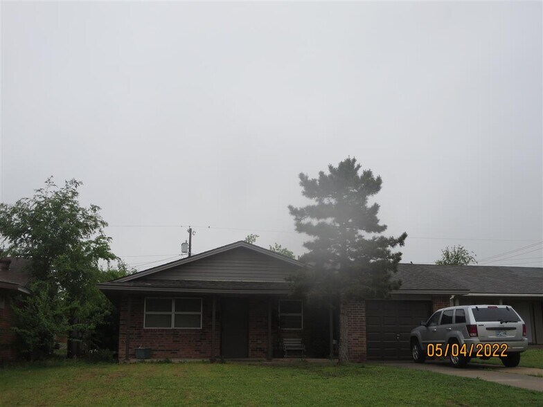 256 NW 85th St, Oklahoma City, OK for sale - Primary Photo - Image 1 of 1