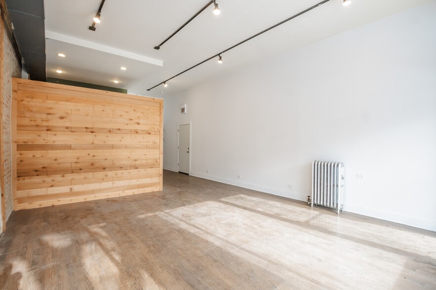 1928 W Montrose Ave, Chicago, IL for lease - Building Photo - Image 3 of 28