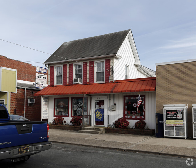 208 Main St, Millsboro, DE, 19966 - Storefront Retail/Office Property ...