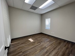 2024 Independence Commerce Dr, Matthews, NC for lease Interior Photo- Image 2 of 6