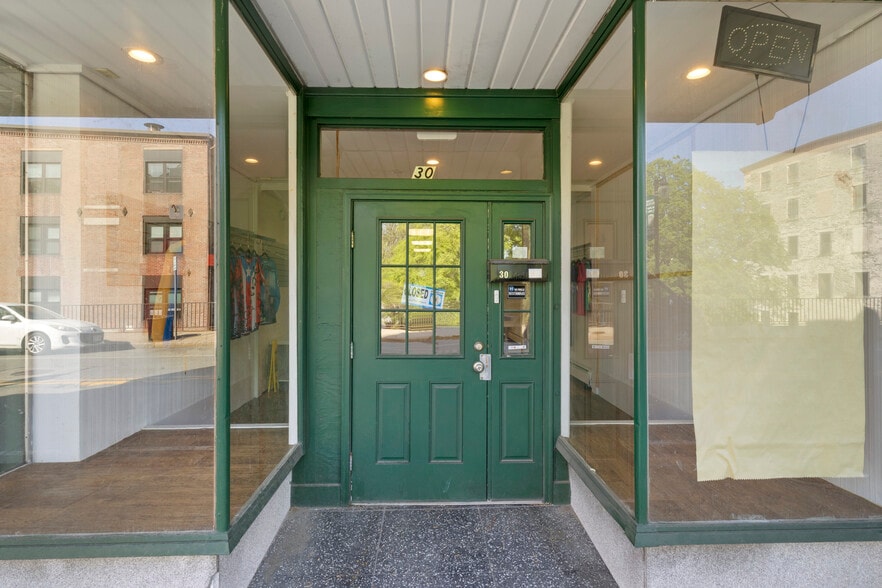 26-32 Main St, Woonsocket, RI for lease - Building Photo - Image 2 of 15