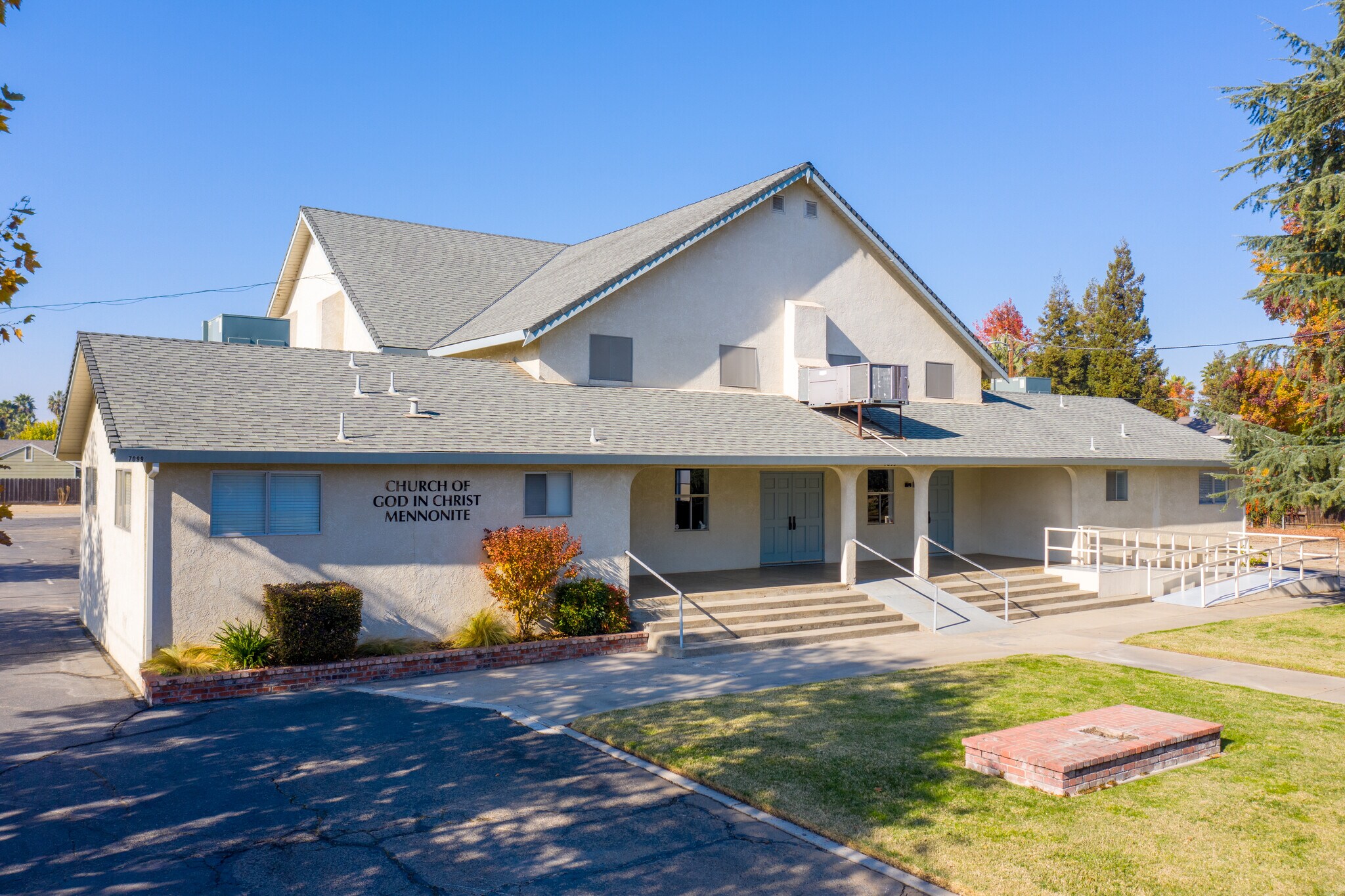 7099 California St, Winton, CA 95388