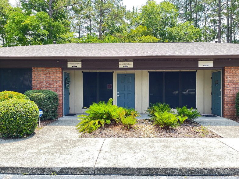 7328 W University Ave, Gainesville, FL for lease - Building Photo - Image 2 of 12