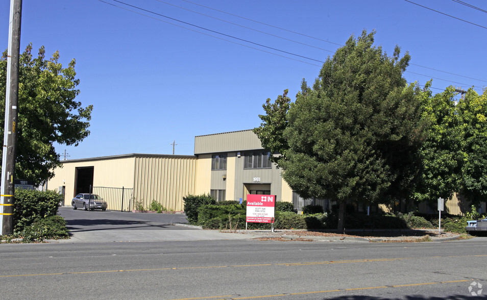 1981 W Winton Ave, Hayward, CA for sale - Primary Photo - Image 1 of 1